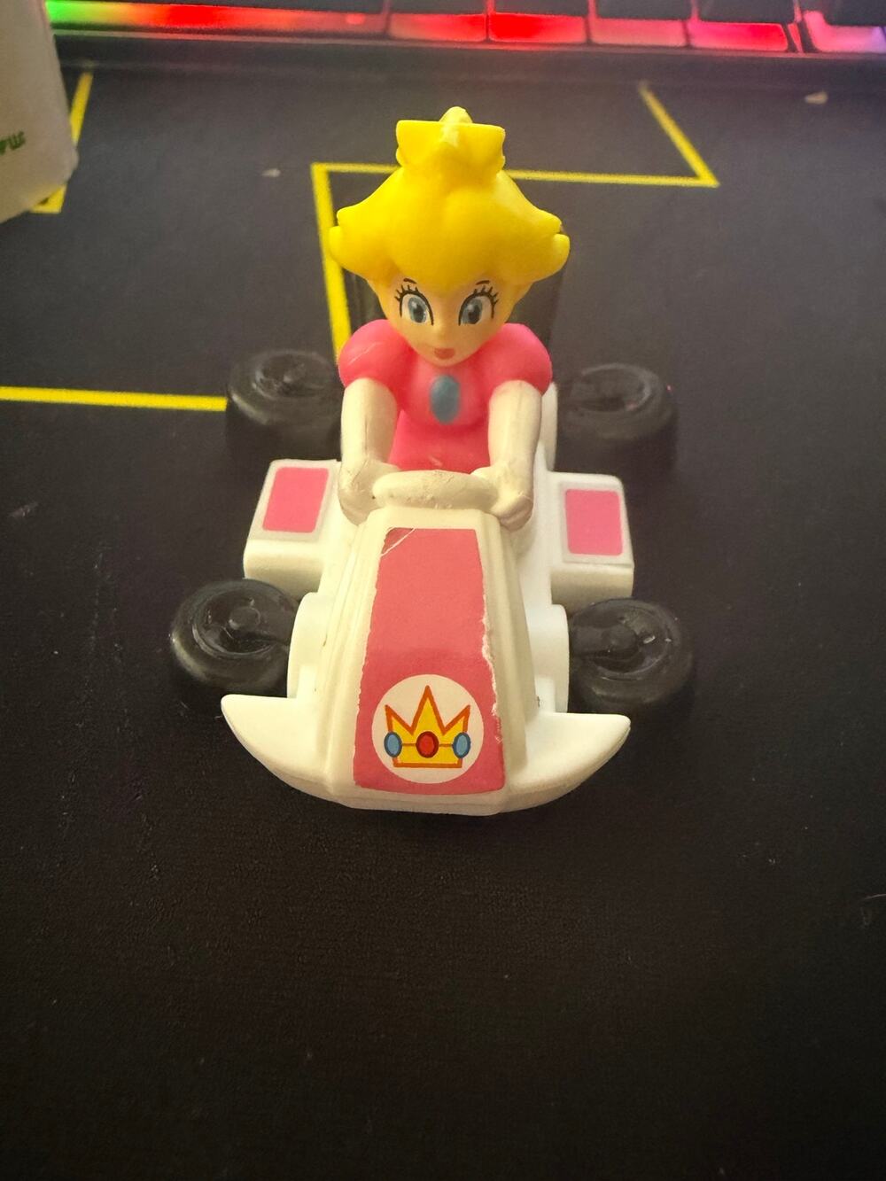 McDonald’s Mario Kart 8 Deluxe Princess Peach Kart Happy Meal Toy Nintendo